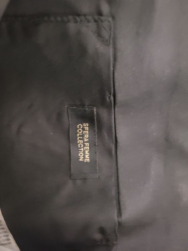 Bolso Esfera negro con tachuelas