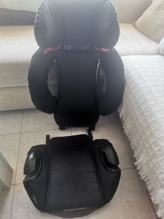 Silla niño de coche.