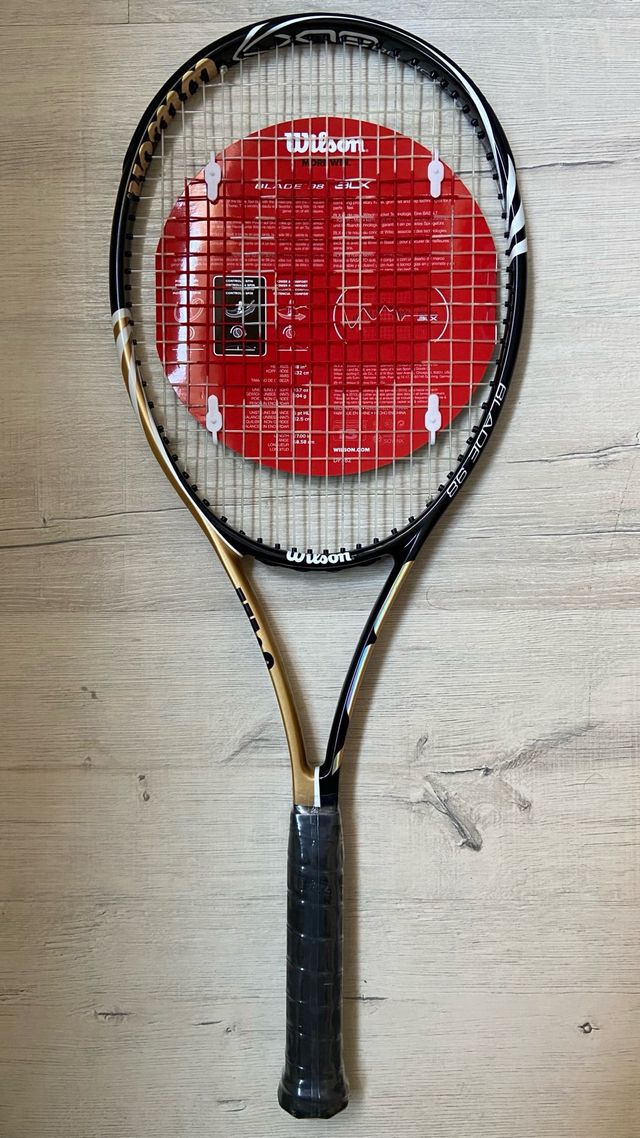 Raqueta de tenis Wilson BLX Blade 98