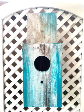 CAJA NIDO ANTIGUA DE MADERA