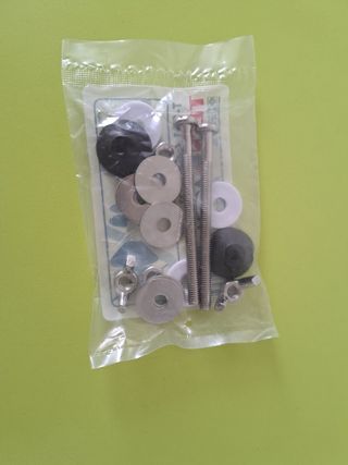 TORNILLOS.  INODORO