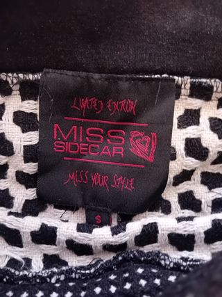 Conjunto de abrigo y minifalda " Miss Sidecar " 