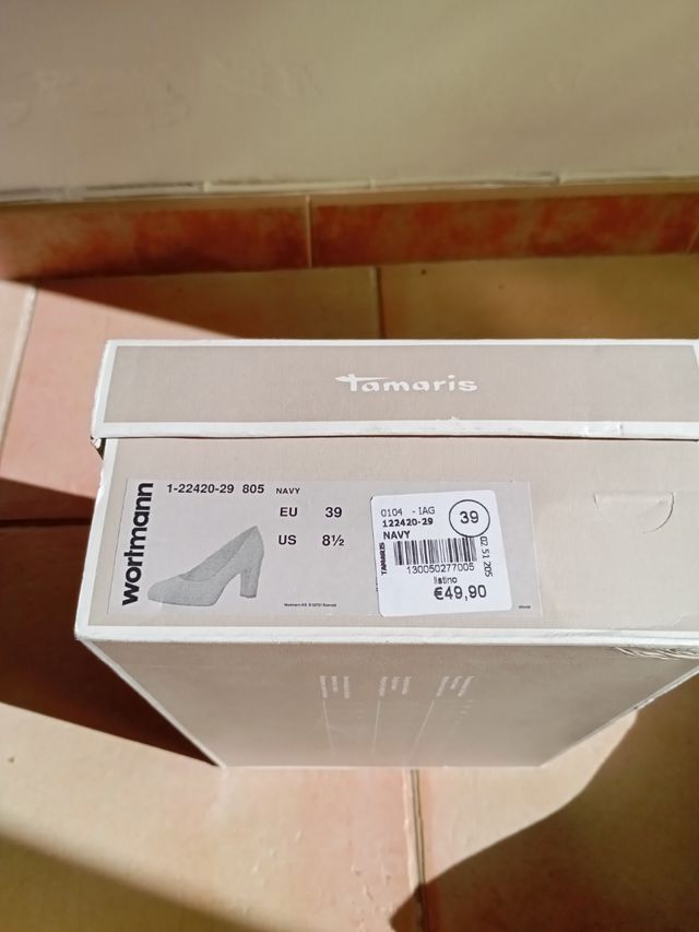 Décolleté con tacco