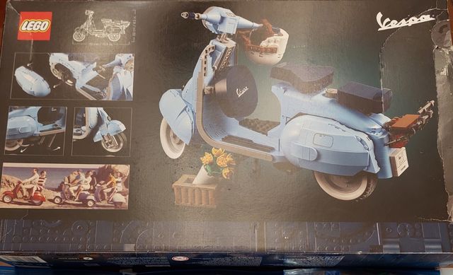 Vespa 125 de los años 1960s de Lego