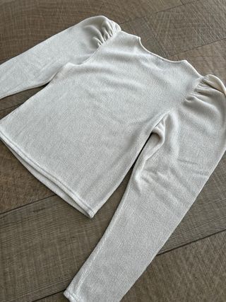CAMISETA ABULLONADA ZARA