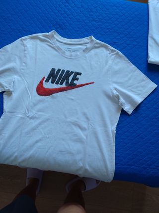 T-shirt nike