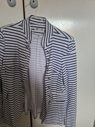Chaqueta rayas muy elegante