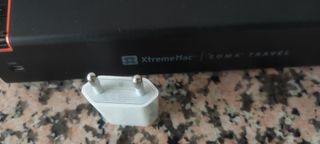 Se vende base de carga con altavoces para iPod