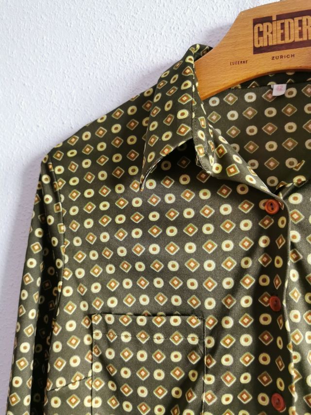 Camisa de chica talla 42.