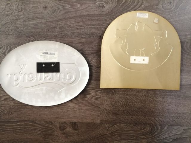 Placas Grimbergen y Carlsberg