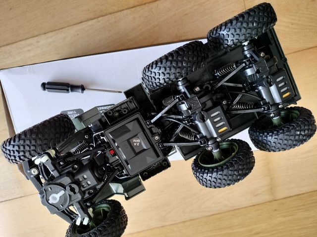 Camião Militar R/C 6X6 (Telecomandado)