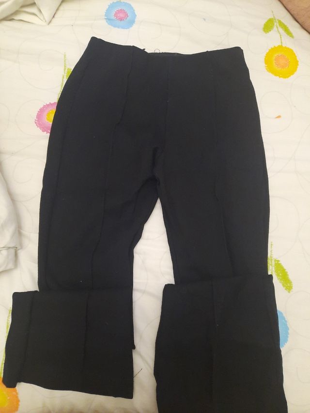 Pantalón largo stradivarius negro. T M