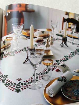 Libro de punto de cruz en francés