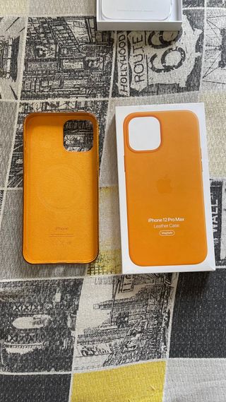Apple Cover iPhone 12 Pro Max Leather Case MagSafe