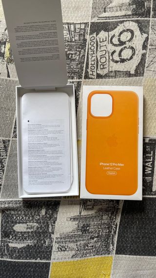 Apple Cover iPhone 12 Pro Max Leather Case MagSafe