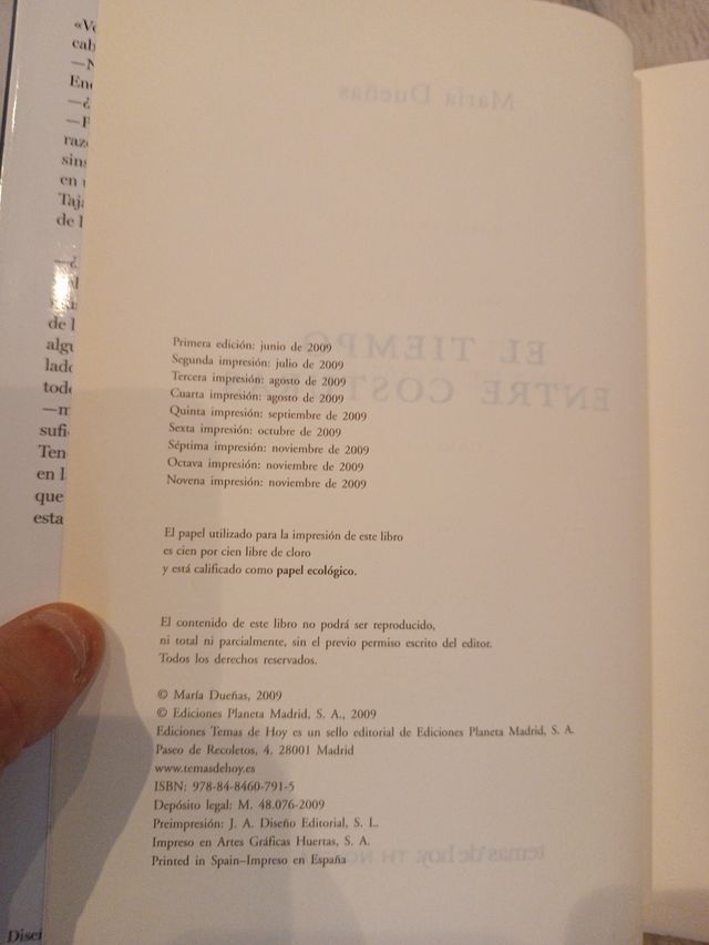 El tiempo entre costuras, María Dueñas