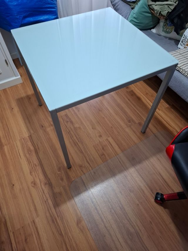 Mesa de cocina de cristal