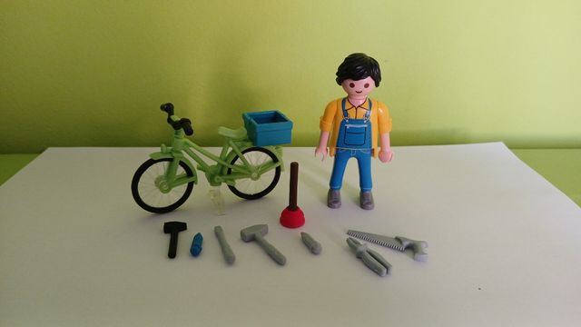 Fontanero en bicicleta Playmobil 