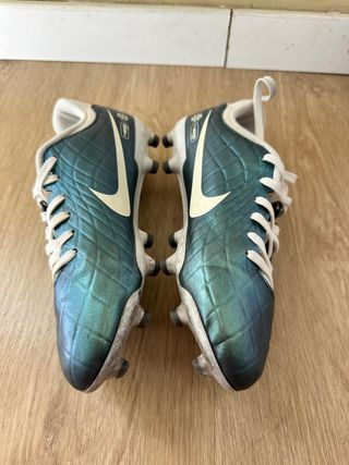 Botas de fútbol.Guayos o botines futbol niño 
