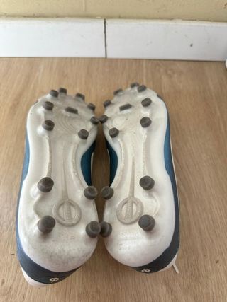 Botas de fútbol.Guayos o botines futbol niño 