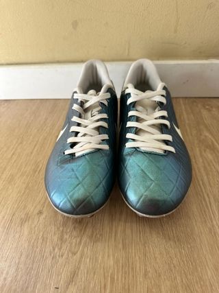 Botas de fútbol.Guayos o botines futbol niño 