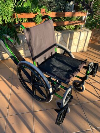 Silla de ruedas breezy 300 plegable