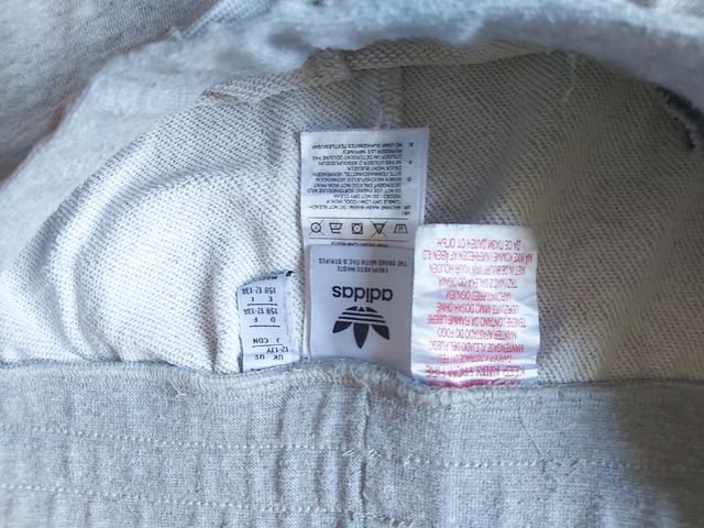 Pantalón gris adidas niño 12- 13 años