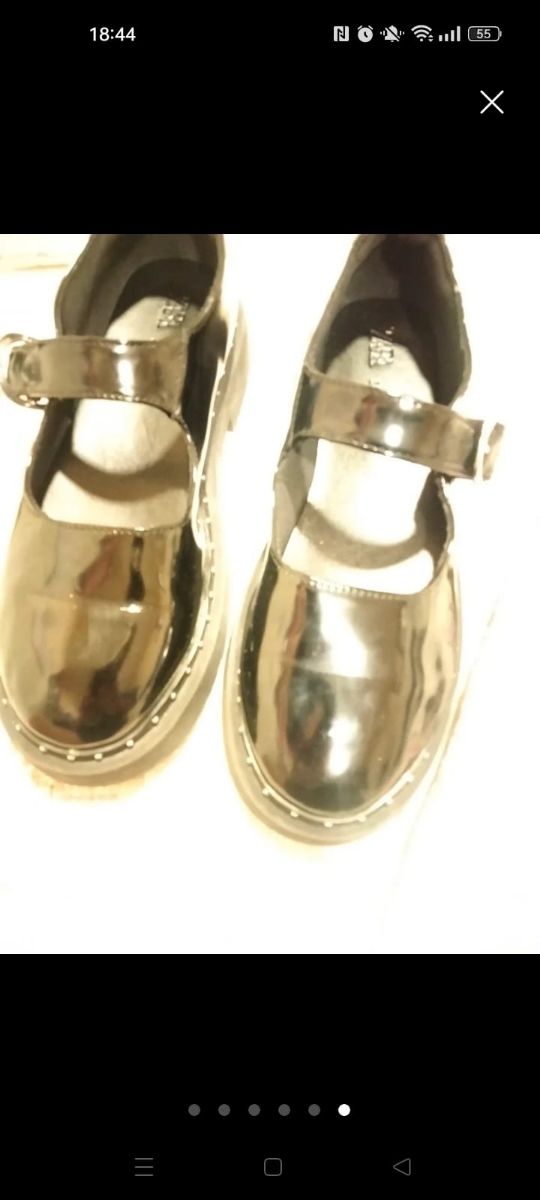 Zapatos negros de charol marca zara