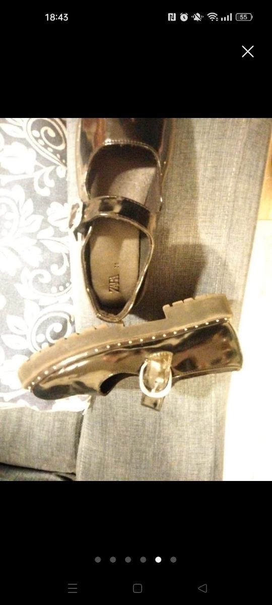 Zapatos negros de charol marca zara