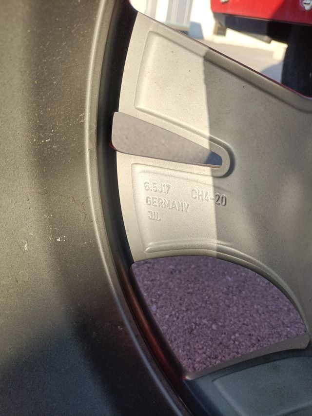 Llanta Peugeot 208 GT