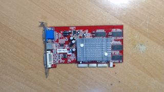 SE VENDE LOTE DE 3 TARJETAS GRAFICAS