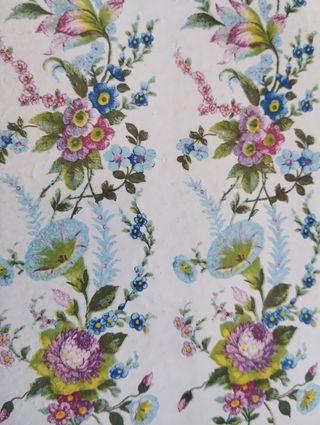 Due vassoi per termosifoni vintage