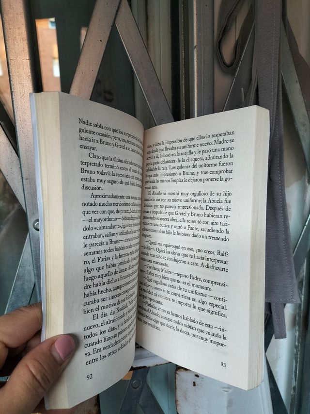 Libro : el niño con el pijama de rayas