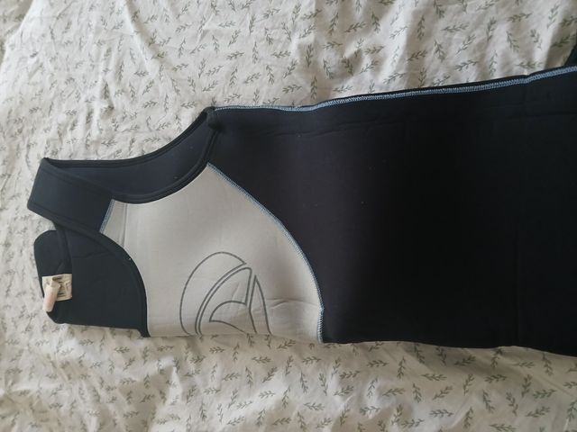 Pantalón neopreno L - 48