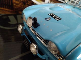 Triumph TR4 1/18