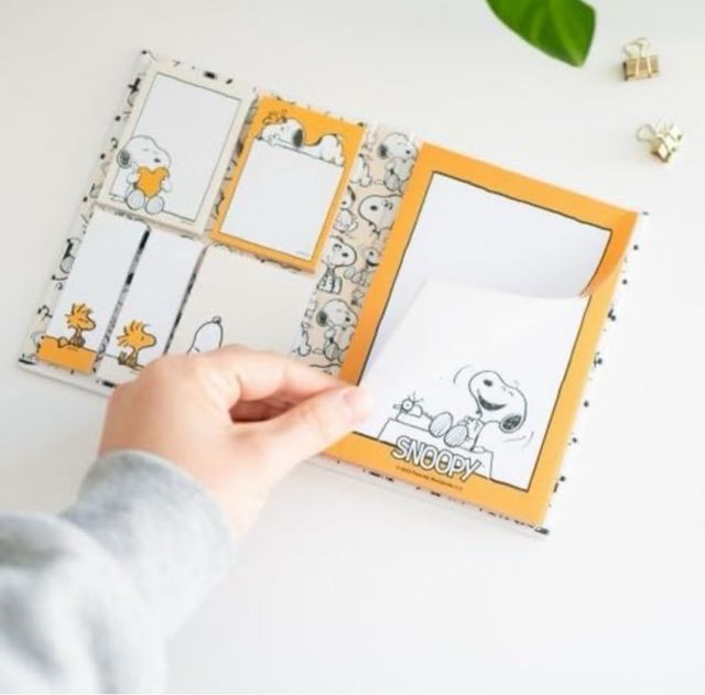 Cuaderno de notas adhesivas de Snoopy
