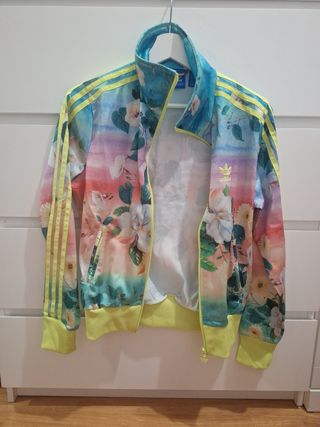 Chaqueta adidas edición limitada 
