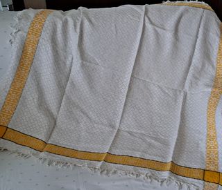 Tovaglia quadrata bianco e giallo