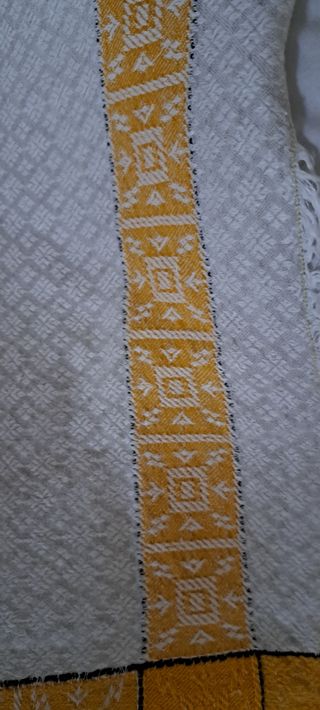 Tovaglia quadrata bianco e giallo