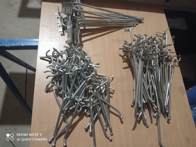 Ganci per scaffalatura