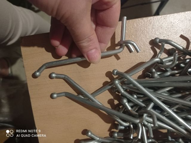 Ganci per scaffalatura