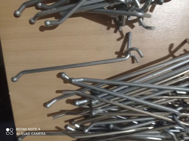 Ganci per scaffalatura