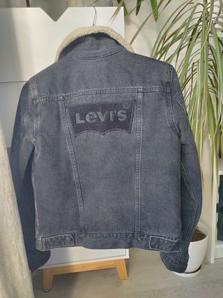 Sherpa con logo espalda Levis