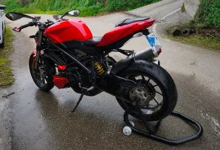 Ducati streetfighter 1098