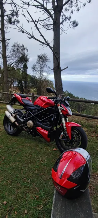 Ducati streetfighter 1098