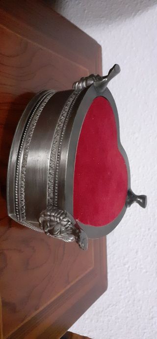 Gran joyero antiguo estaño plateado. Cofre joyas.