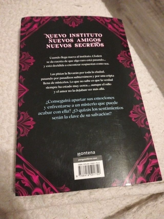 Clodett: El diario de la cripta