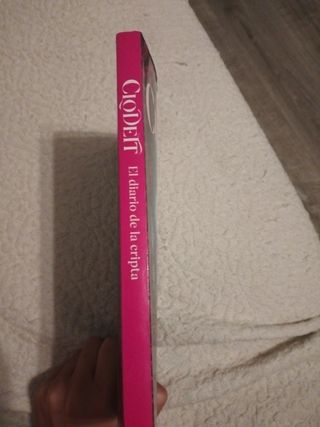Clodett: El diario de la cripta