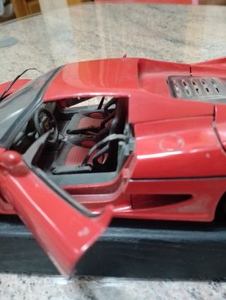 Ferrari F50 a escala 1/18