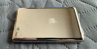 iPod Classic 160gb + iPod remote radio